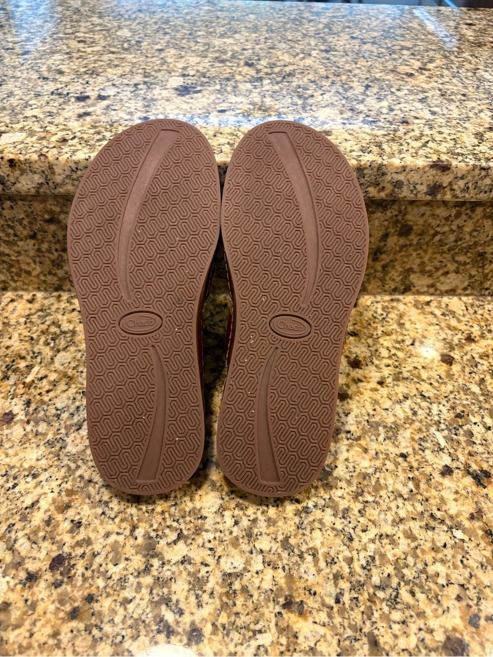 Chaco Wayfarer Sandals Slides Women’s Size 6 tan honey leather